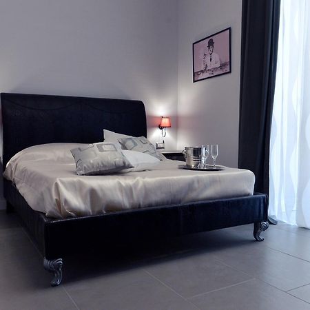 Chiaia Roof Bed & Breakfast Naples Exterior photo