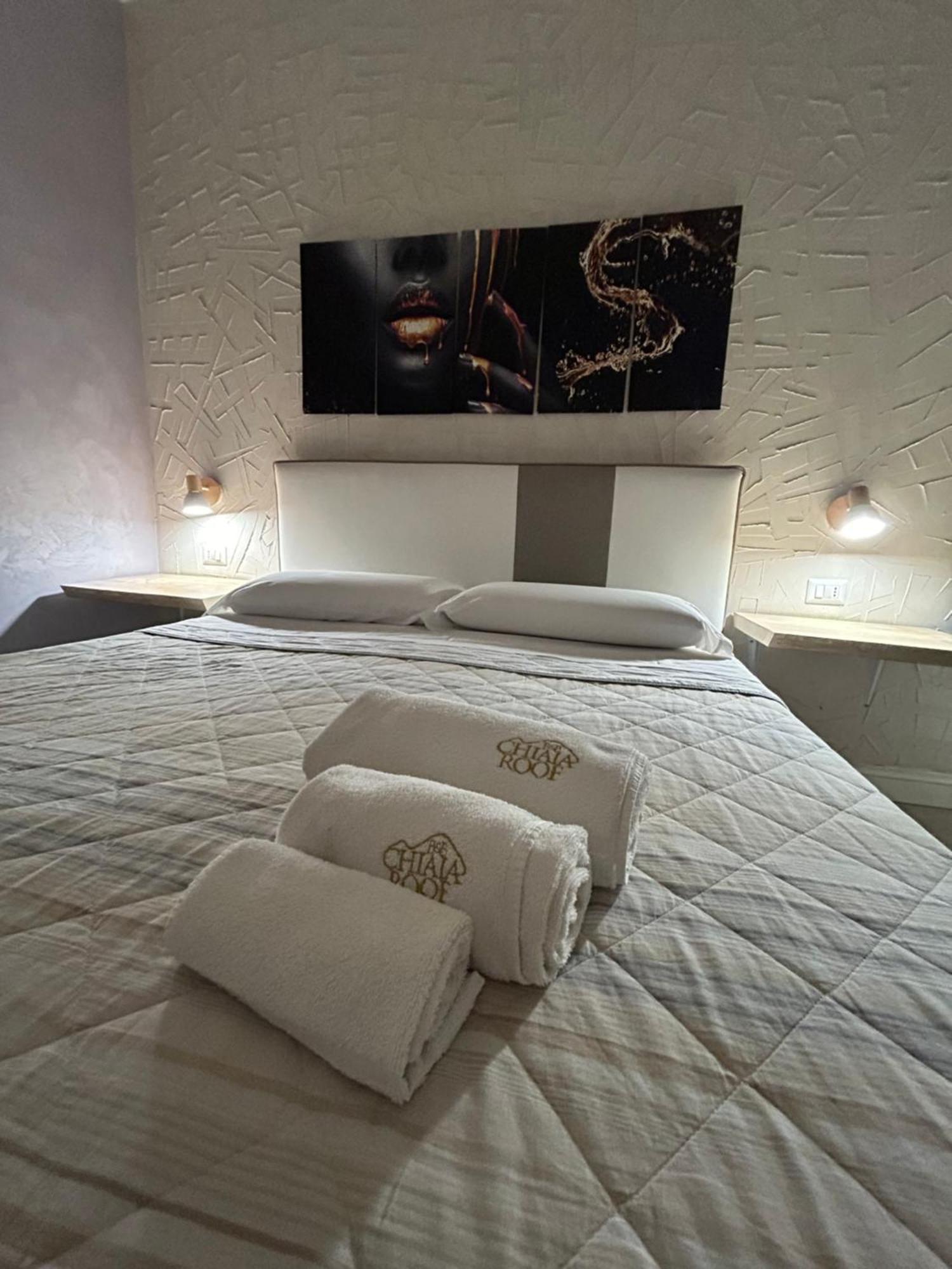 Chiaia Roof Bed & Breakfast Naples Room photo