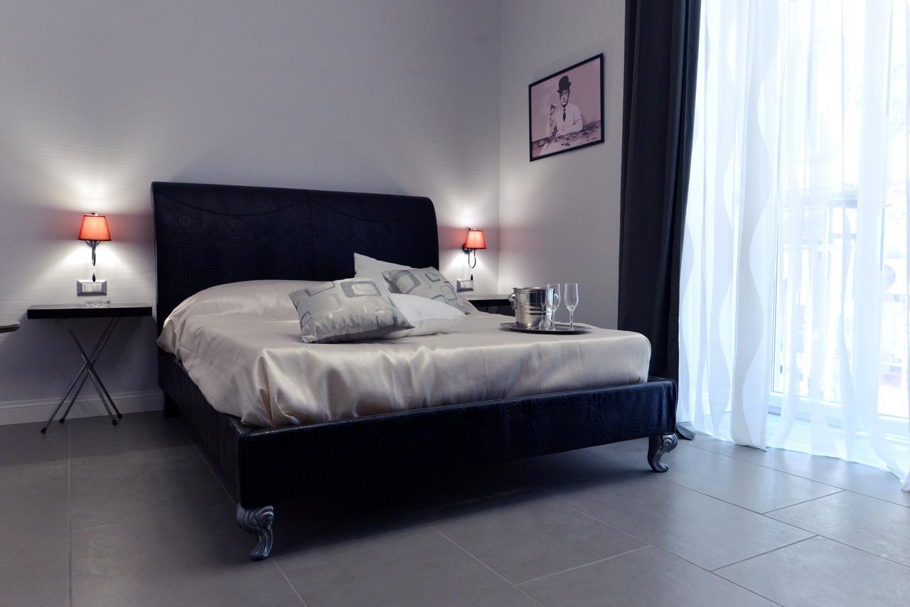 Chiaia Roof Bed & Breakfast Naples Exterior photo